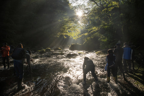 秋の阿蘇・菊池渓谷で日の出と渓流を撮るツアー